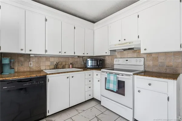 $249,000 | 5802 Southeast Riverboat Drive, Unit 301, Stuart, FL 34997