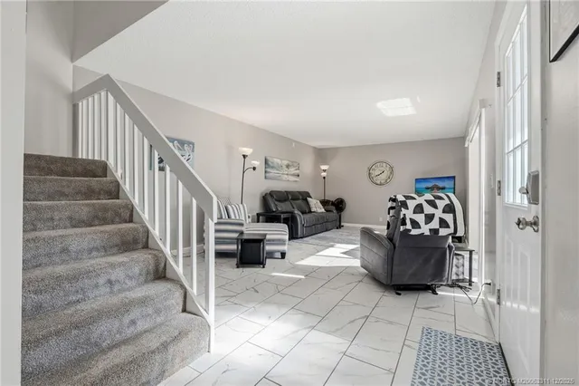 a view of entryway and livingroom