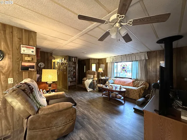 $285,000 | 60108 Eastside Lane, John Day, OR 97845