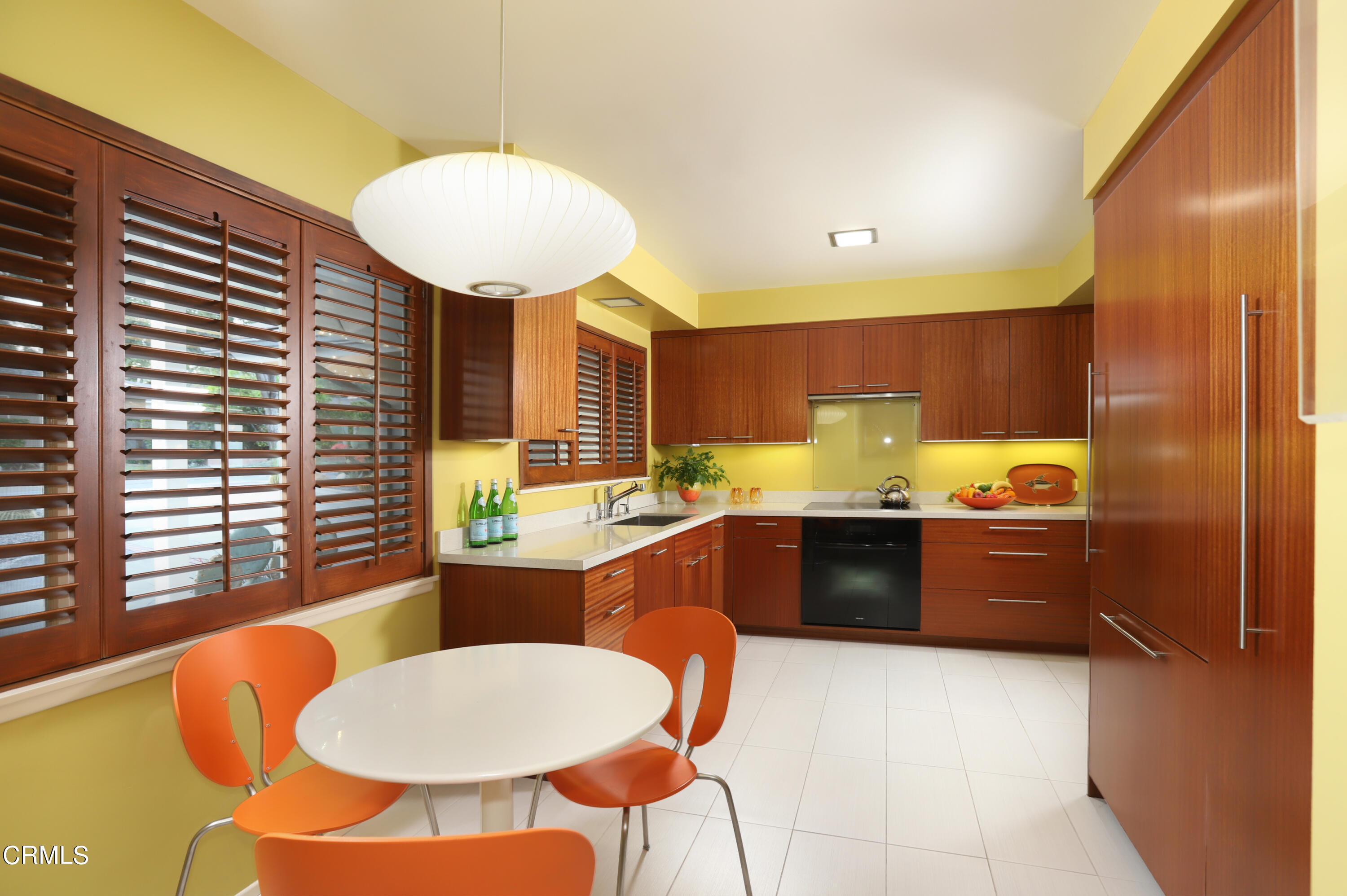 1950 Canyon Close Road Pasadena, CA 91107 - Photo 13 of 48 13 Kitchen and Eating Area