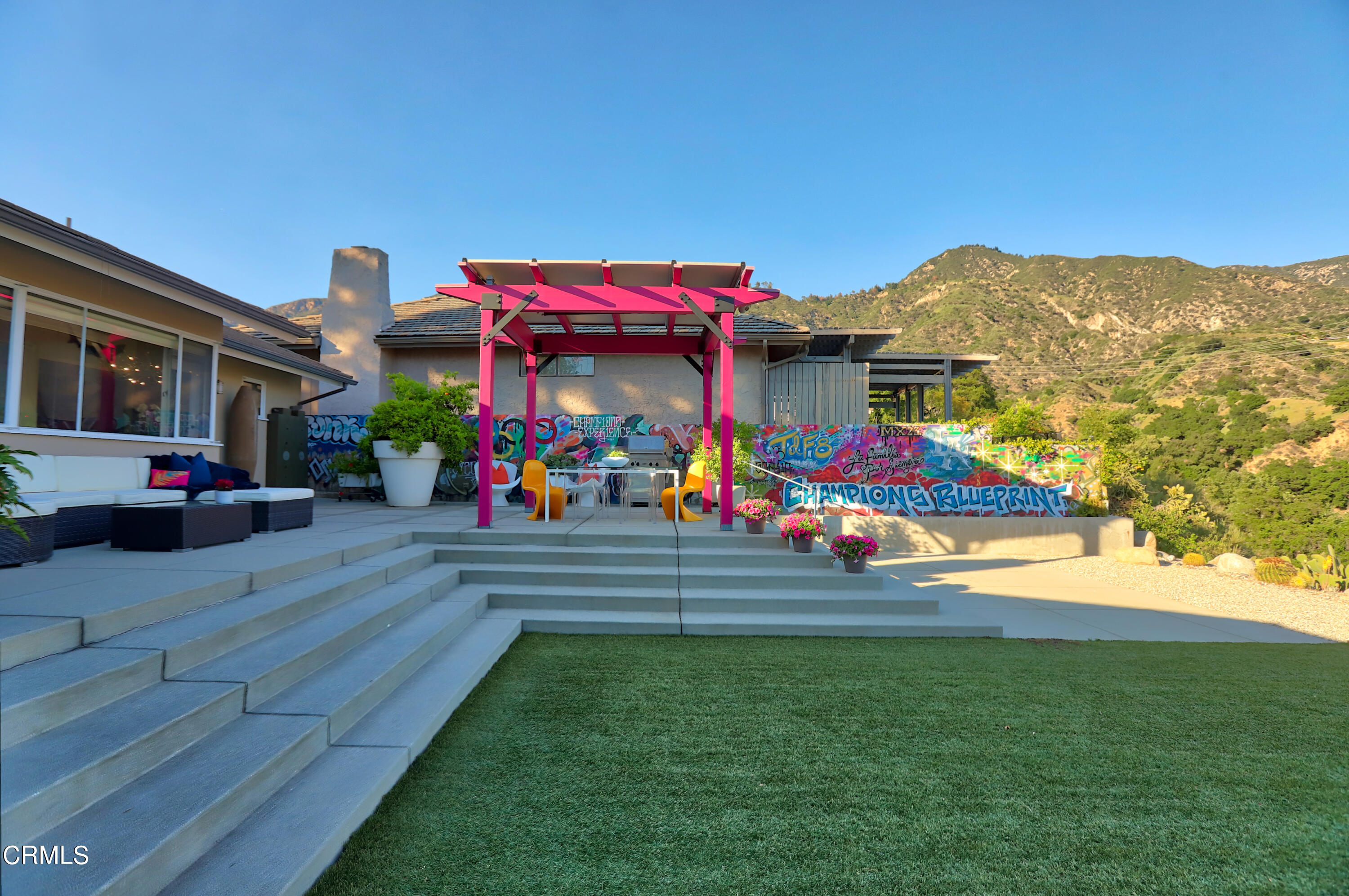 1950 Canyon Close Road Pasadena, CA 91107 - Photo 27 of 48 a view of outdoor space