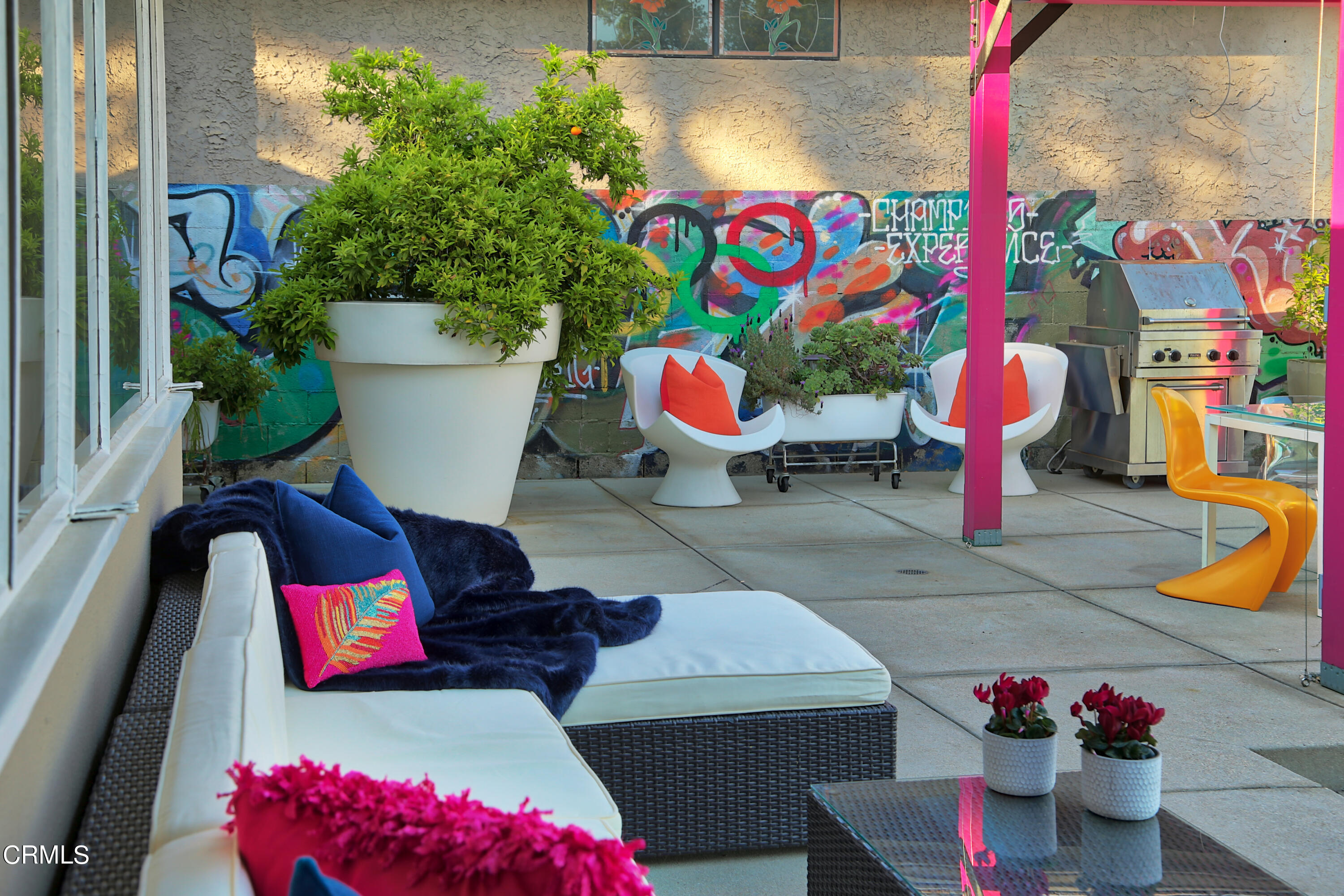 1950 Canyon Close Road Pasadena, CA 91107 - Photo 28 of 48 a view of entryway