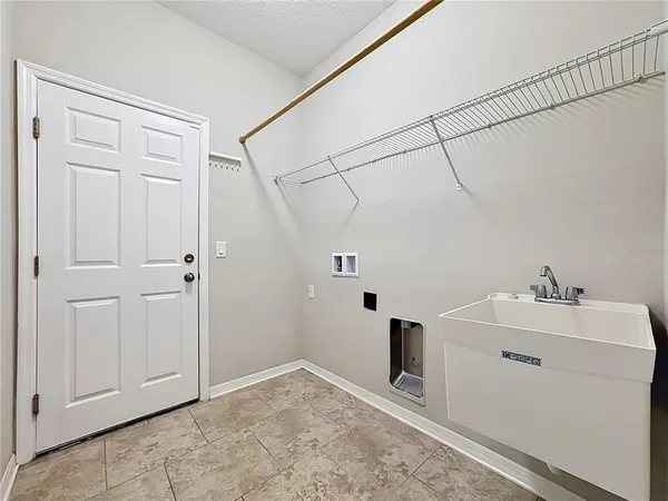 $2,500 | 11437 Amapola Bloom Court, Riverview, FL 33579
