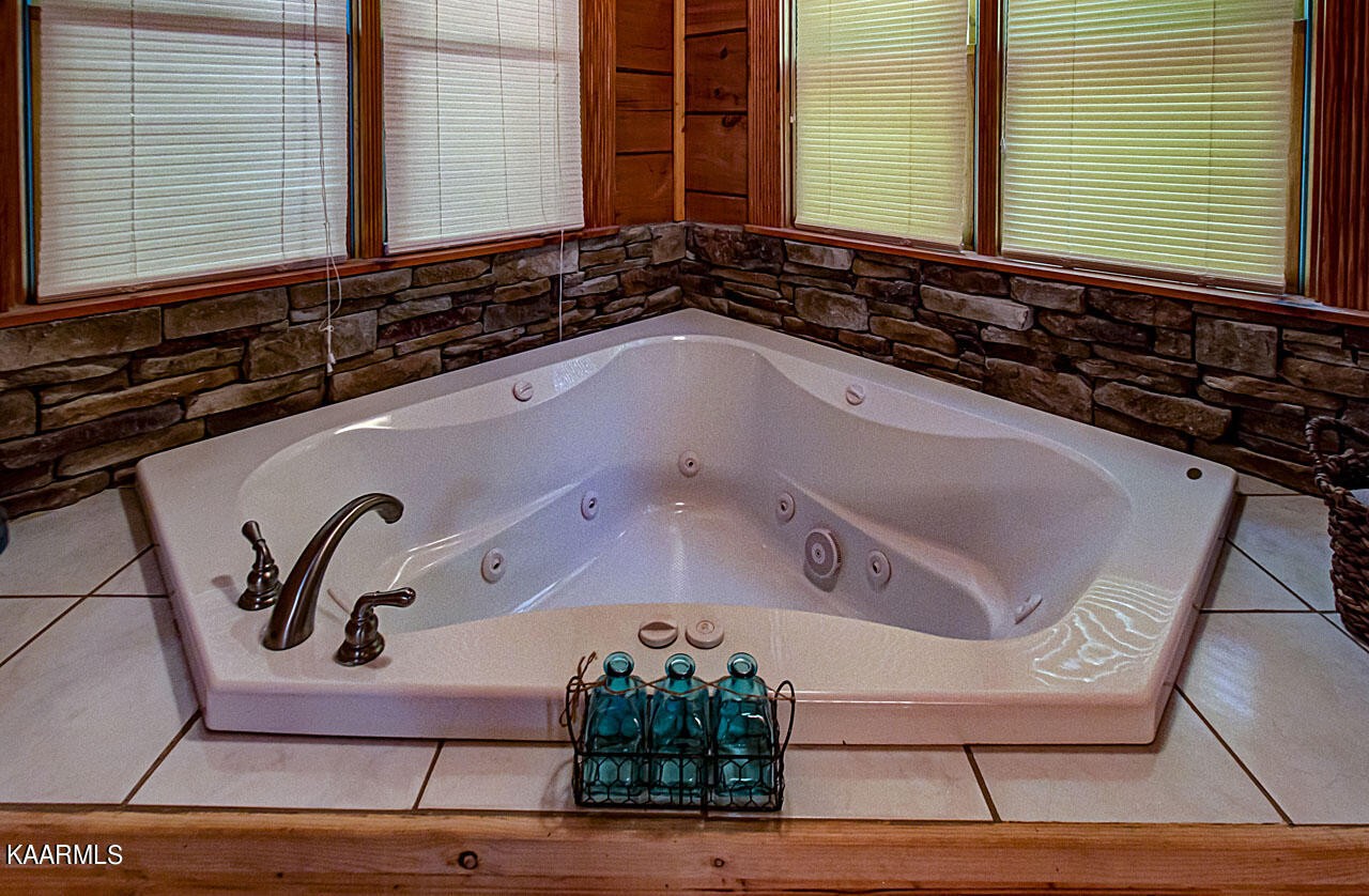 108 Peninsula Road Madisonville, TN 37354 - Photo 44 of 51 Gallery Image 44