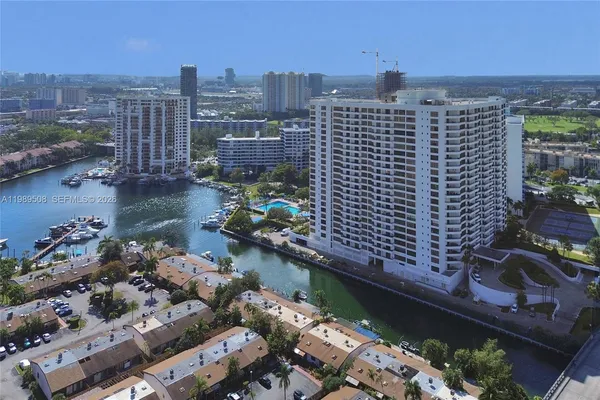 $4,000 | 2619 Parkview Drive South, Hallandale Beach, FL 33009