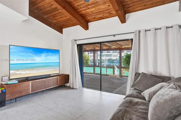 $4,000 | 2619 Parkview Drive South, Hallandale Beach, FL 33009