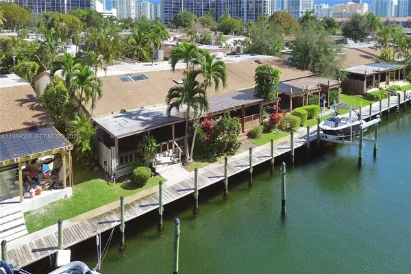 $4,000 | 2619 Parkview Drive South, Hallandale Beach, FL 33009
