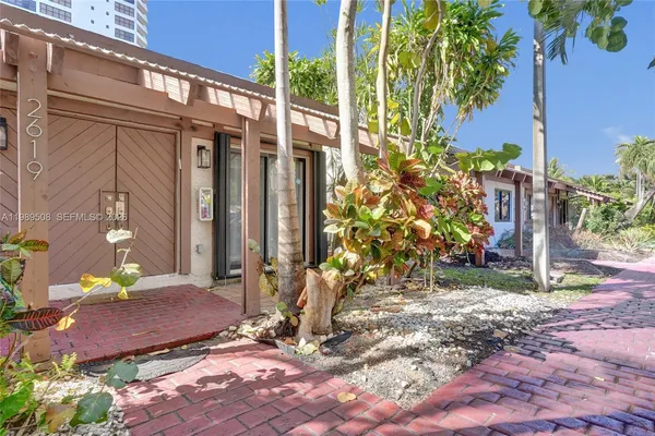 $4,000 | 2619 Parkview Drive South, Hallandale Beach, FL 33009