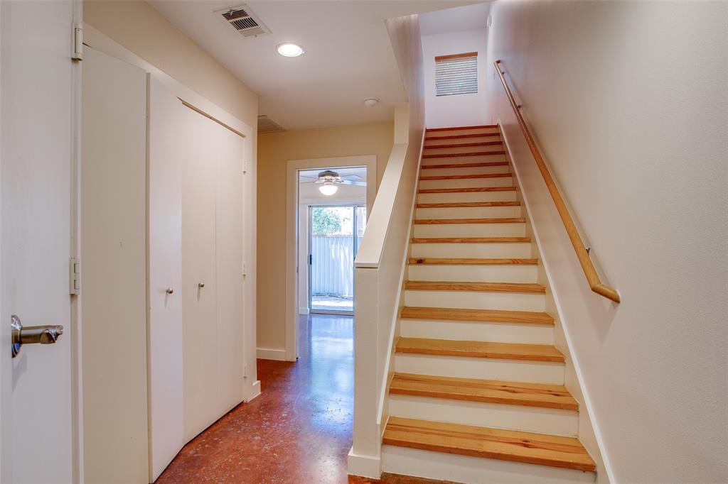 3840 San Jacinto Street Dallas, TX 75204 - Photo 5 of 34 a view of entryway