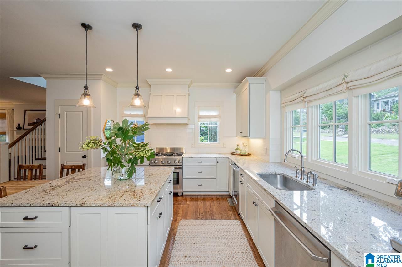 905 Highland Road Birmingham, AL 35209 - Photo 17 of 48