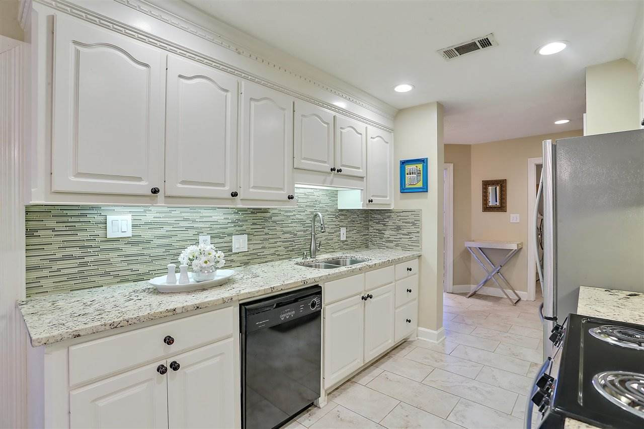 20 Azalea Place Brandon, MS 39047 - Photo 5 of 29 Photo 5