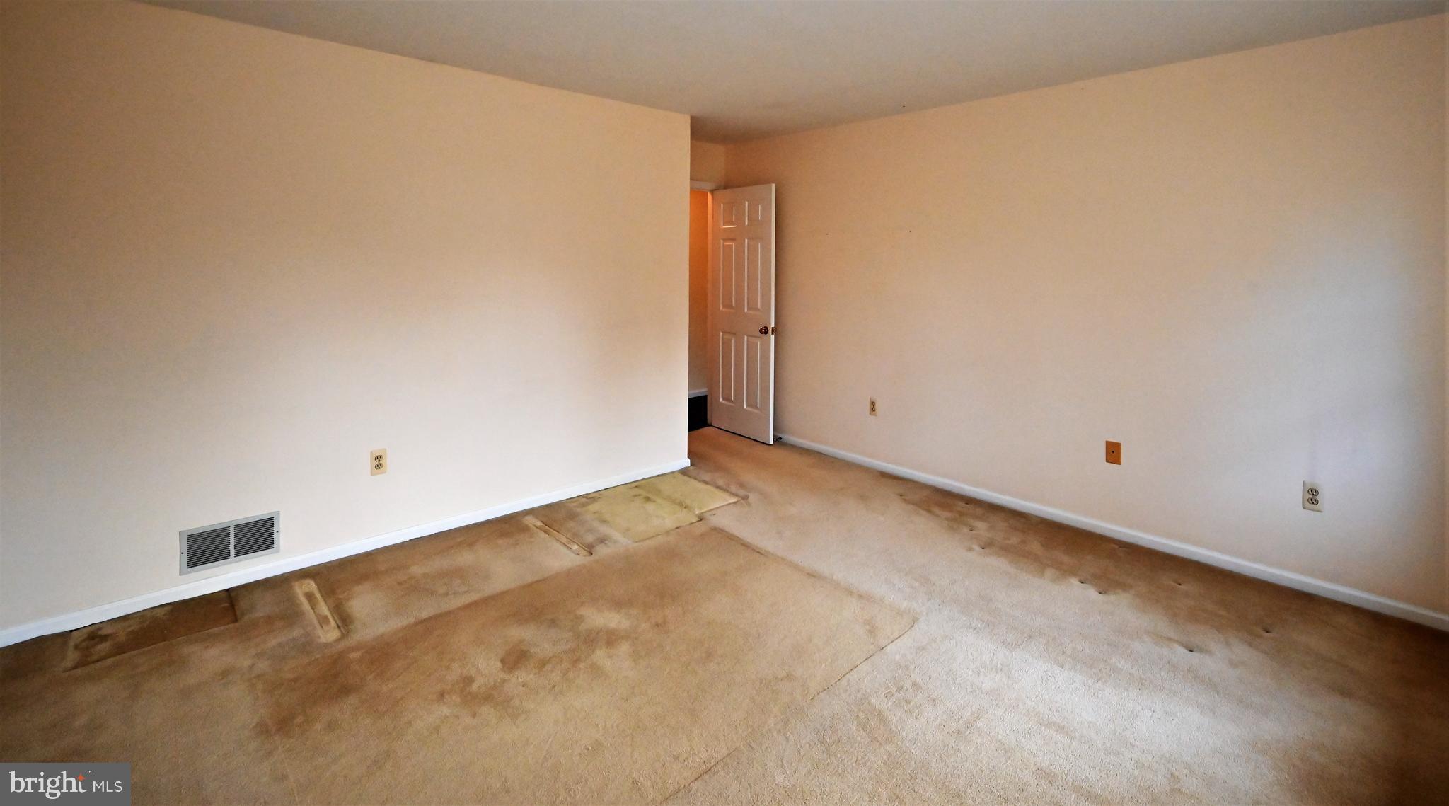 46 Crown Road Ewing, NJ 08638 - Photo 17 of 30