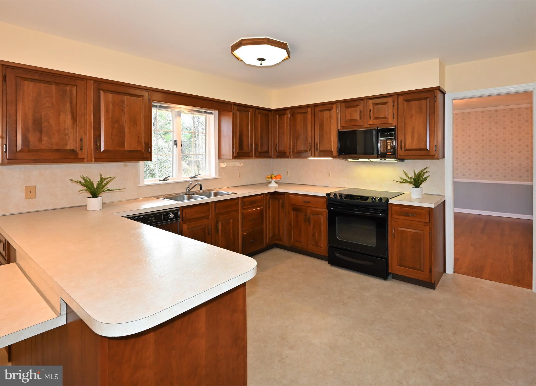46 Crown Road Ewing, NJ 08638 - Photo 6 of 30