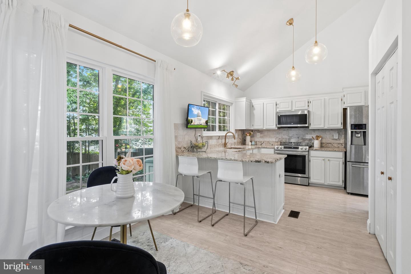 9030 Chestnut Ridge Road Fairfax Station, VA 22039 - Photo 12 of 48 Gallery Image 12