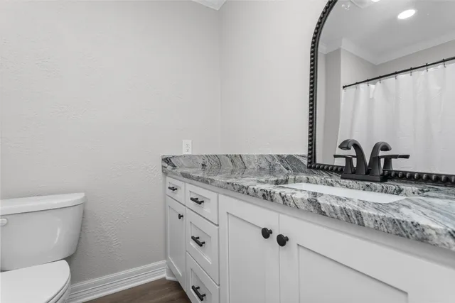 a view of a lake from a yard