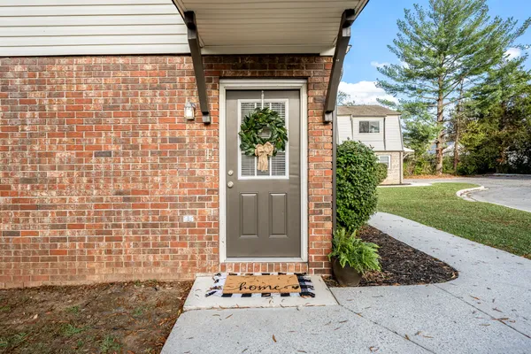 $174,900 | 601 East Grundy Street, Unit E, Tullahoma, TN 37388
