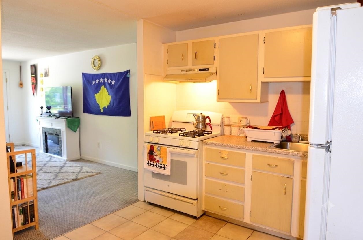 134 Mammoth Road, Unit 21 Hooksett, NH 03106 - Photo 6 of 17