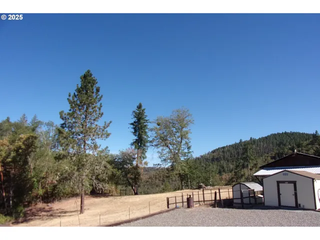 a view of a outdoor space