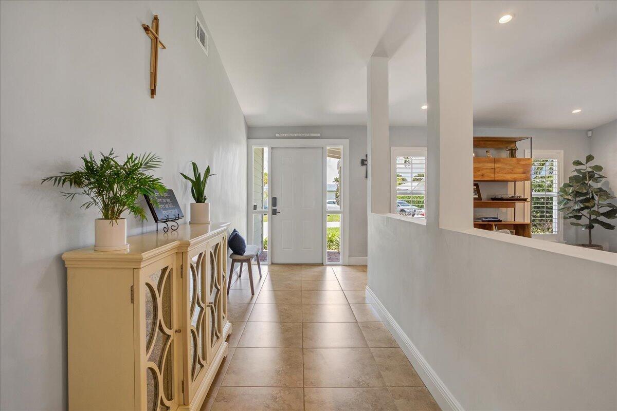 1110 Southwest 15th Street Boca Raton, FL 33486 - Photo 7 of 41 07-IMG_6908