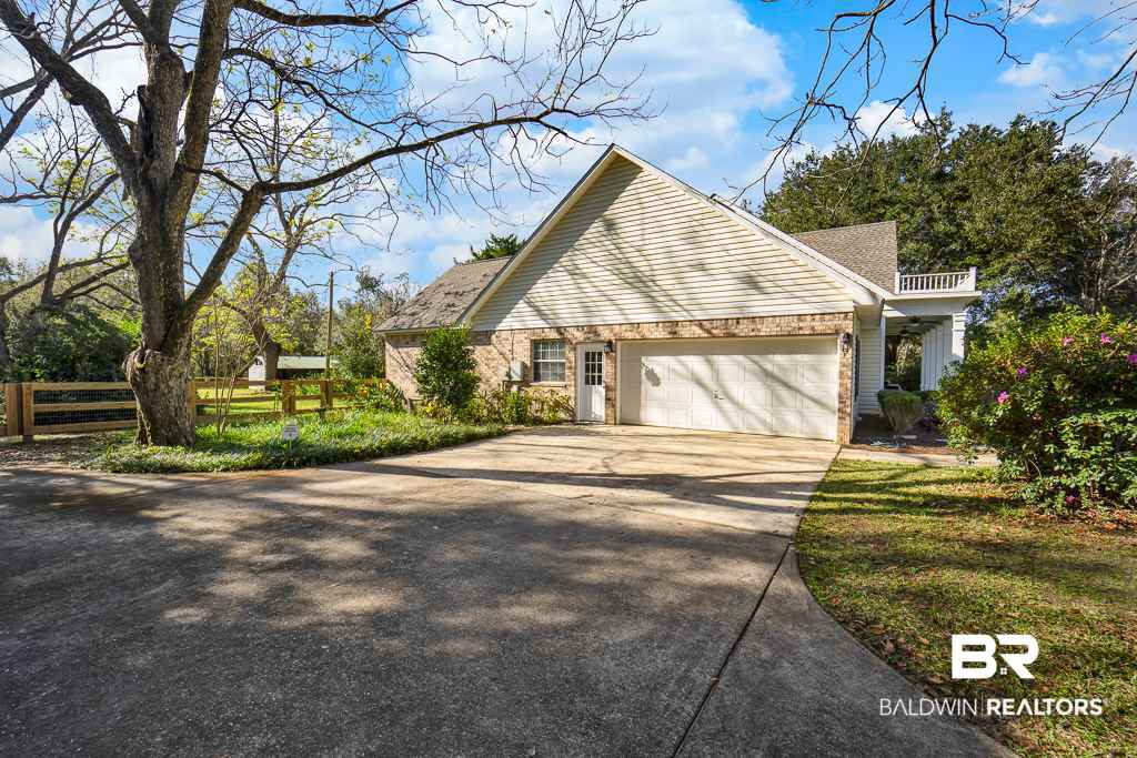 9546 Mosley Road Fairhope, AL 36532 - Photo 27 of 27 Garage View