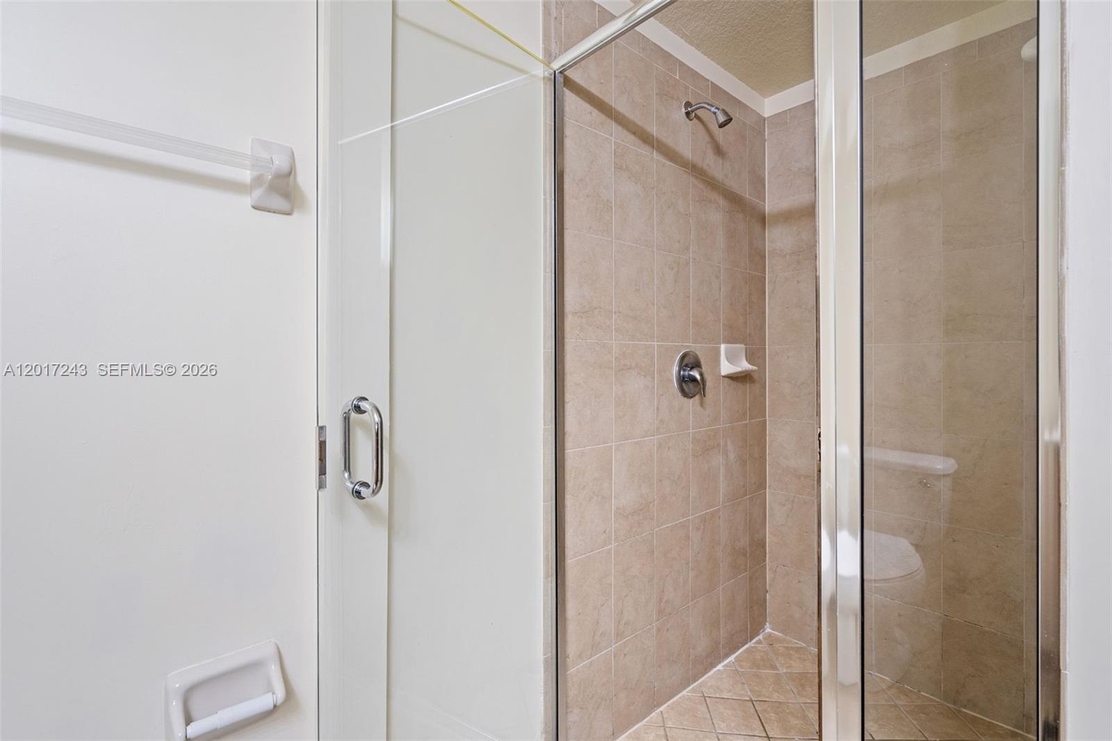 9243 Southwest 170th Avenue Miami, FL 33196 - Photo 11 of 36