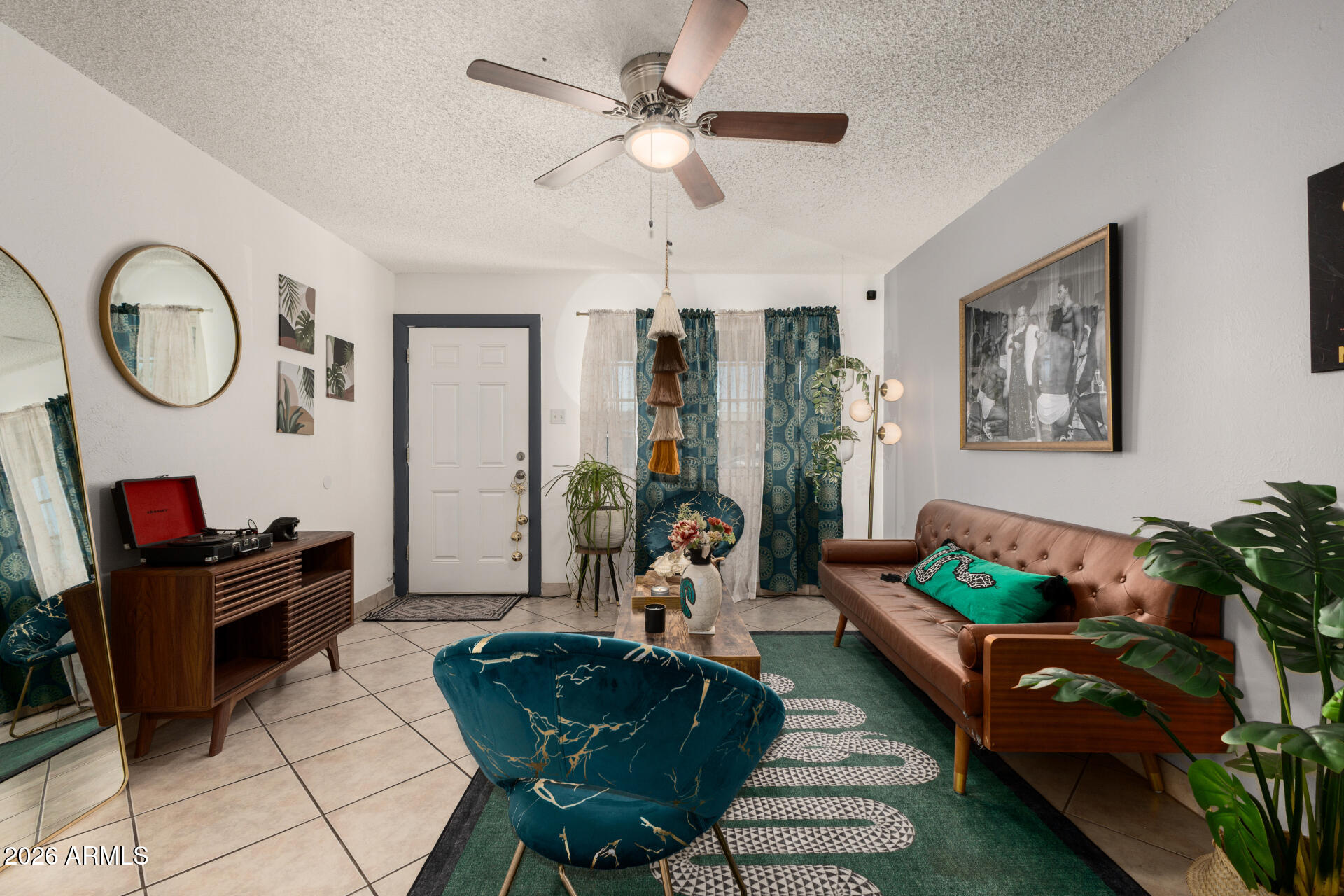 6952 West Wolf Street Phoenix, AZ 85033 - Photo 7 of 25 06 Wolf
