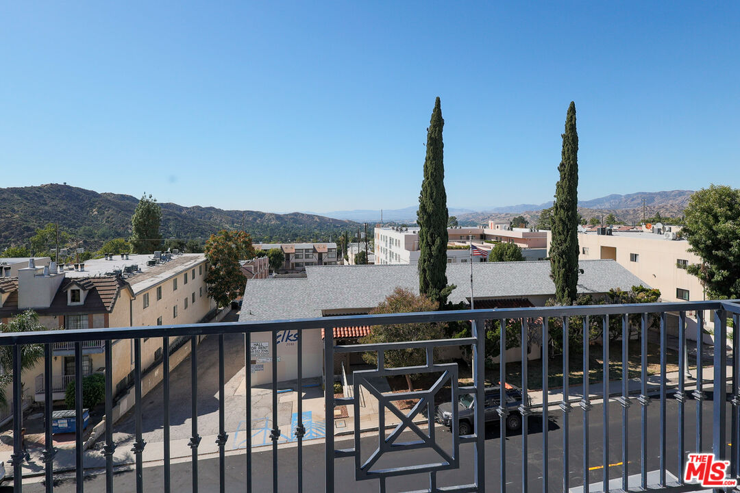 10132 Commerce Avenue Tujunga, CA 91042 - Photo 27 of 38