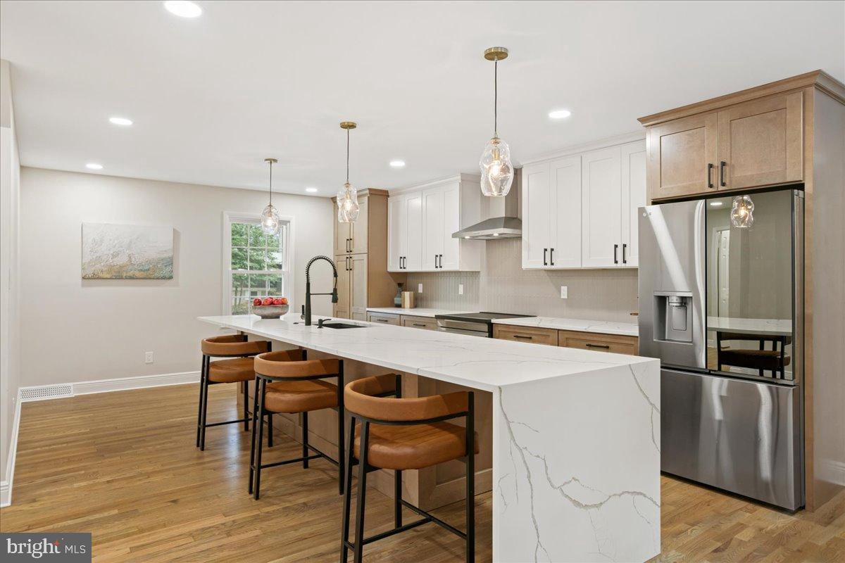 11603 Virgate Lane Reston, VA 20191 - Photo 4 of 59 Chef's kitchen