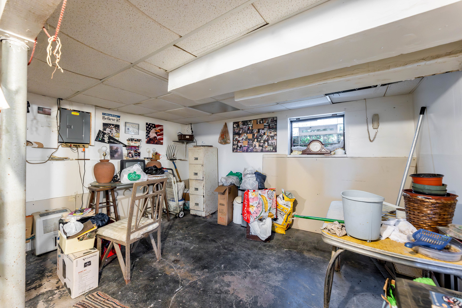 8129 South Cornell Avenue Chicago, IL 60617 - Photo 15 of 21 a view of a room with gaming equipment