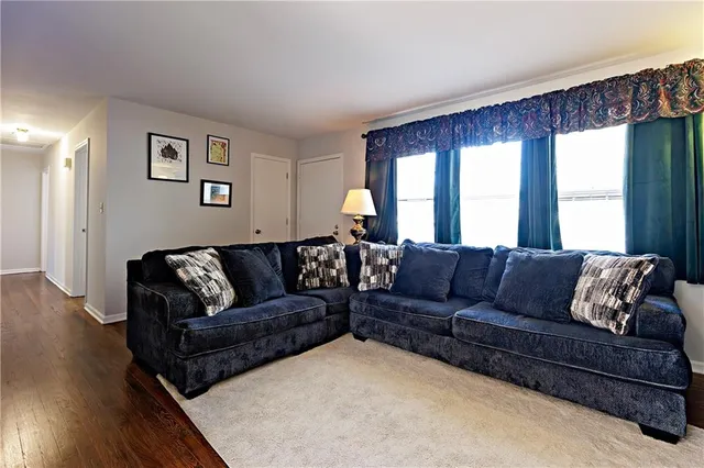 $281,000 | 6927 Northwest 76th Terrace, Kansas City, MO 64152