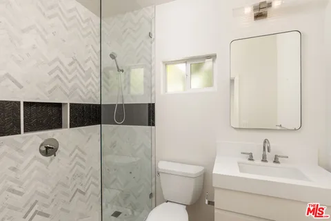 $1,399,000 | 7676 Coldwater Canyon Court, North Hollywood, CA 91605