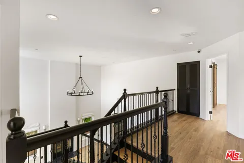 $1,399,000 | 7676 Coldwater Canyon Court, North Hollywood, CA 91605