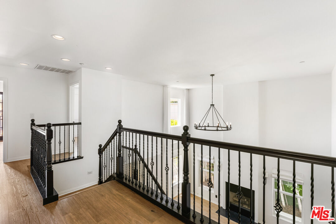 7676 Coldwater Canyon Court North Hollywood, CA 91605 - Photo 16 of 32