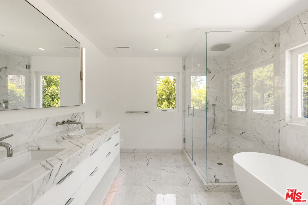 7676 Coldwater Canyon Court North Hollywood, CA 91605 - Photo 20 of 32