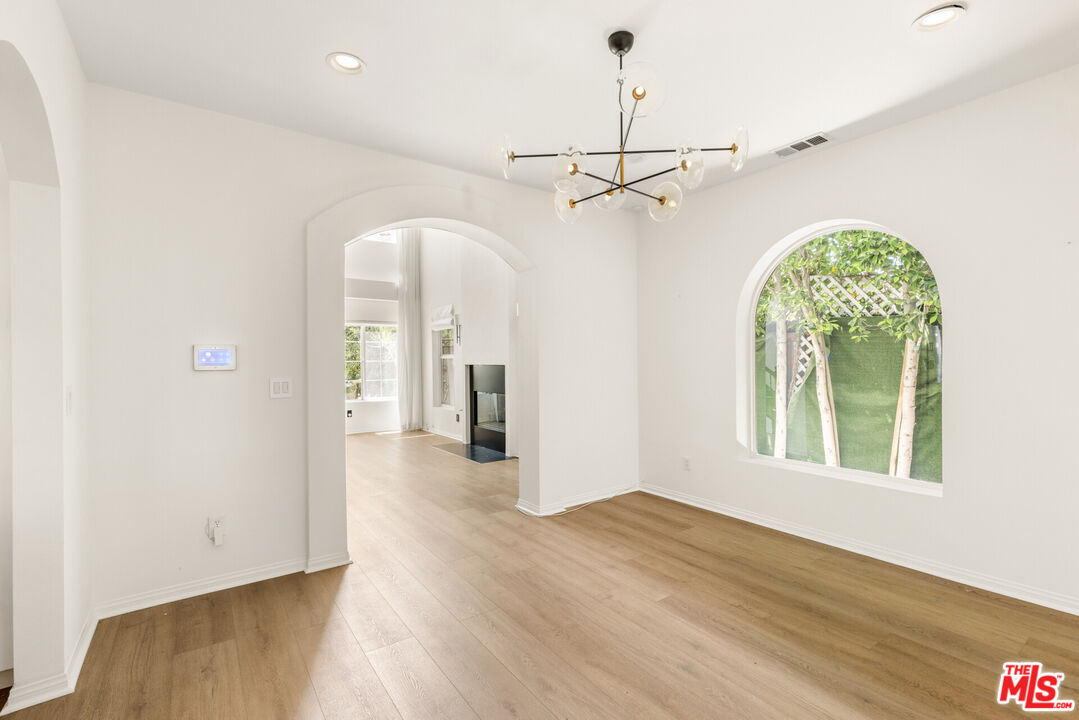 7676 Coldwater Canyon Court North Hollywood, CA 91605 - Photo 6 of 32