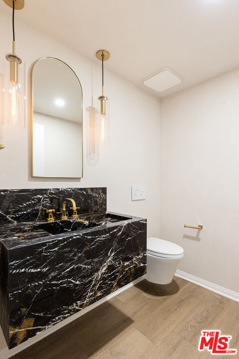 7676 Coldwater Canyon Court North Hollywood, CA 91605 - Photo 10 of 32