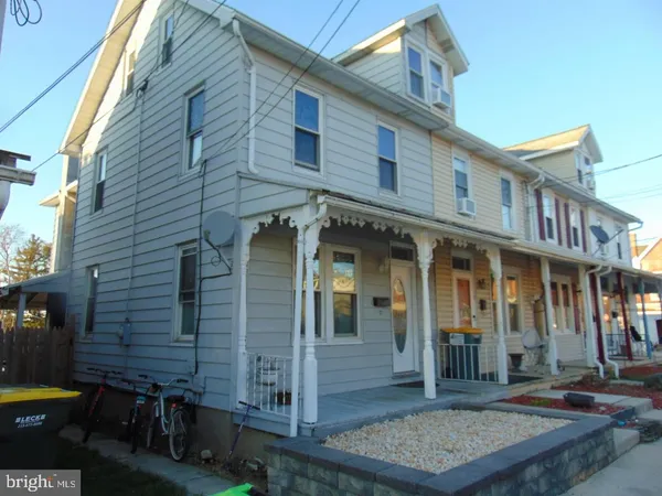 $220,000 | 21 West Smith Street, Topton, PA 19562
