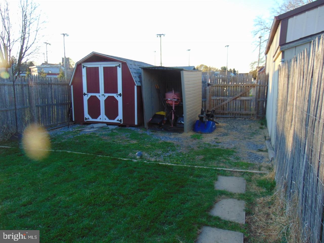 21 West Smith Street Topton, PA 19562 - Photo 4 of 31 a view of outdoor space and yard