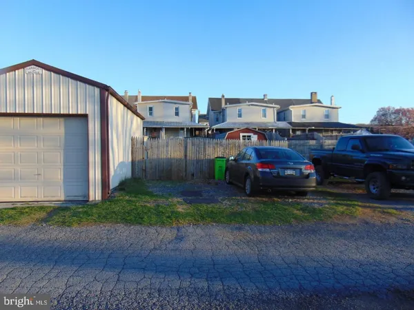 $220,000 | 21 West Smith Street, Topton, PA 19562