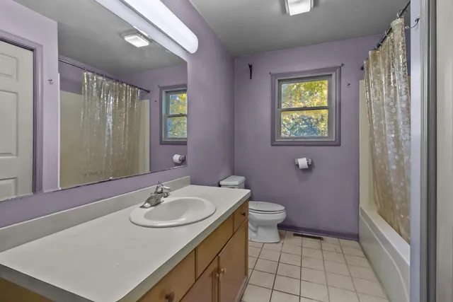 $600,000 | W3523 Oakwood Drive, Geneva, WI 53147