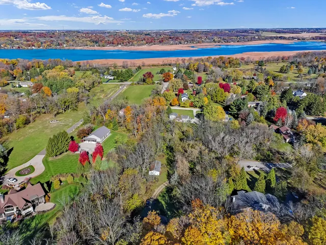 $450,000 | W3523 Oakwood Drive, Geneva, WI 53147