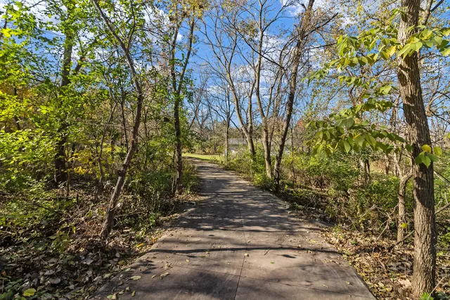 $450,000 | W3523 Oakwood Drive, Geneva, WI 53147