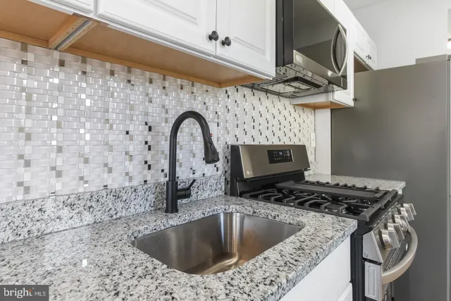 $2,950 | 6613 Fairmount Avenue, Baltimore, MD 21215