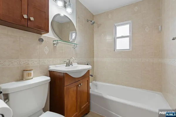 $4,700 | 515 North Street, Teaneck, NJ 07666