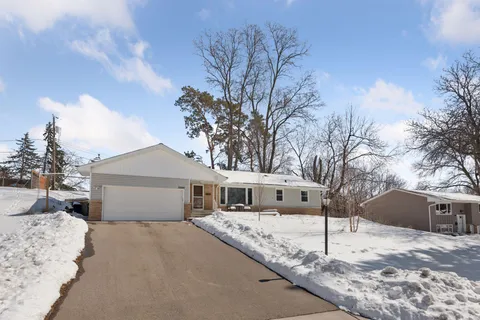 $480,000 | 2320 Valders Avenue North, Golden Valley, MN 55427