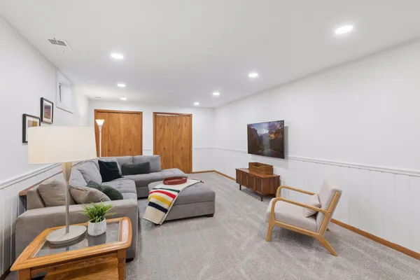 $480,000 | 2320 Valders Avenue North, Golden Valley, MN 55427