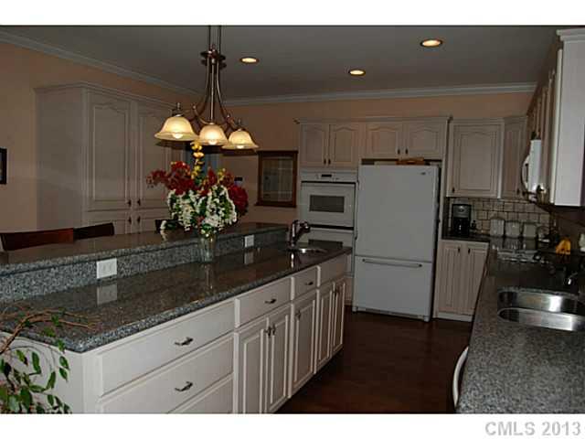 1047 Falls Road Rock Hill, SC 29730 - Photo 2 of 16 Gallery Image 2