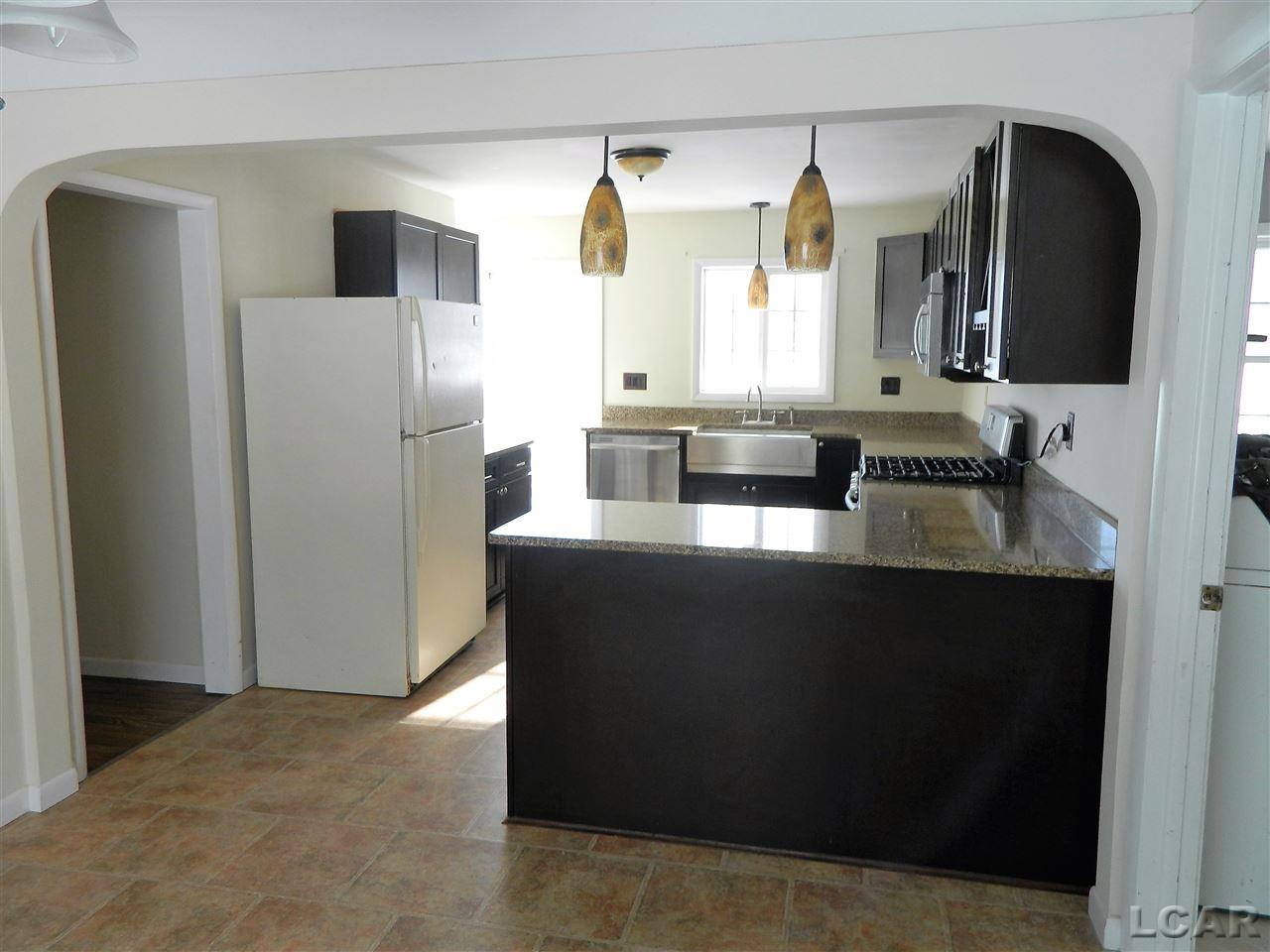 4103 West Beecher Road Adrian, MI 49221 - Photo 2 of 15 Kitchen