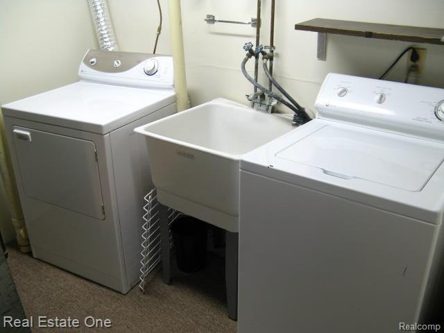 1293 Lamplighter Lane Rochester, MI 48306 - Photo 15 of 18 Laundry.jpg
