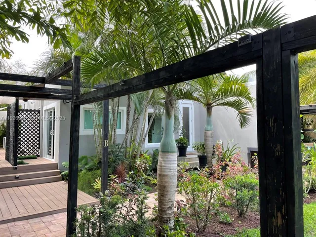 $2,200 | 2654 Southwest 25th Terrace, Miami, FL 33133